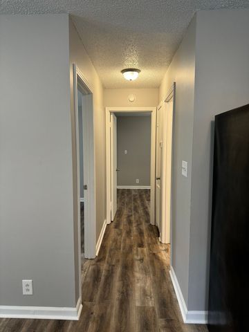 2251 Seven Mile Ferry Rd Apt 4, Clarksville, TN 37040