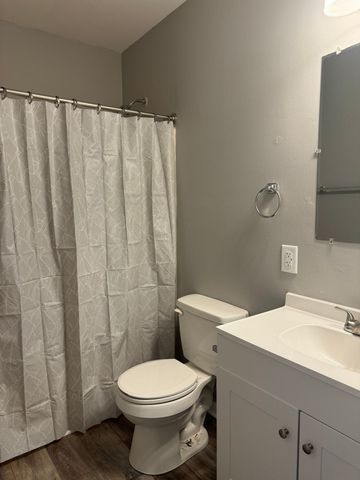 2251 Seven Mile Ferry Rd Apt 4, Clarksville, TN 37040