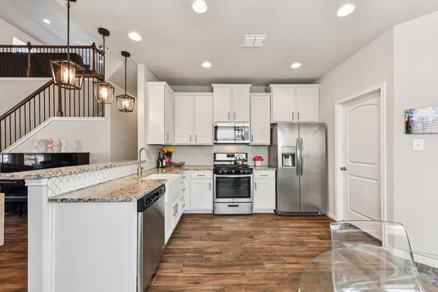 908 Goldilocks LN, Manchaca, TX 78652