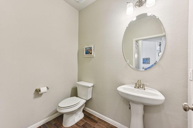 908 Goldilocks LN, Manchaca, TX 78652