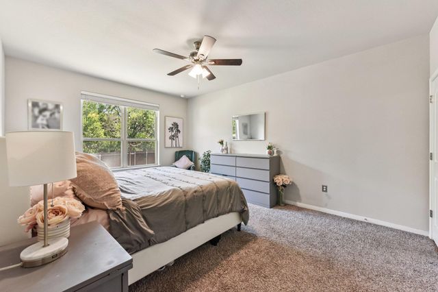 908 Goldilocks LN, Manchaca, TX 78652