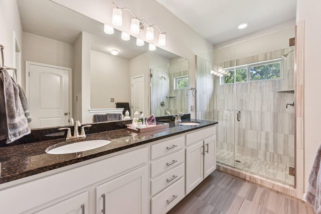 908 Goldilocks LN, Manchaca, TX 78652