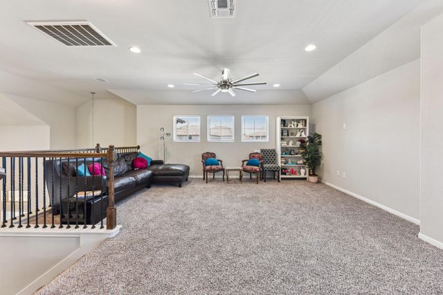 908 Goldilocks LN, Manchaca, TX 78652