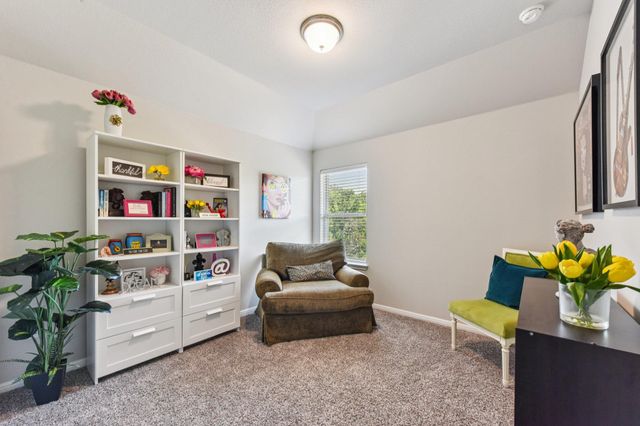 908 Goldilocks LN, Manchaca, TX 78652