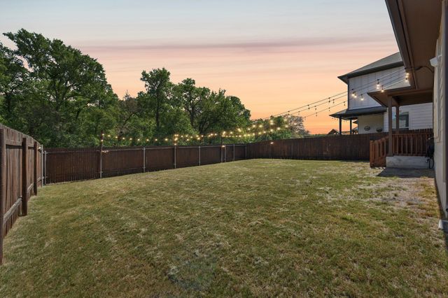 908 Goldilocks LN, Manchaca, TX 78652