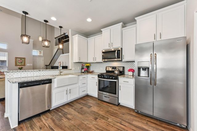 908 Goldilocks LN, Manchaca, TX 78652