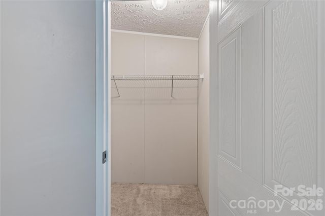 146 Banks View Lane, Hendersonville, NC 28792