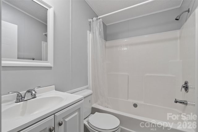 146 Banks View Lane, Hendersonville, NC 28792