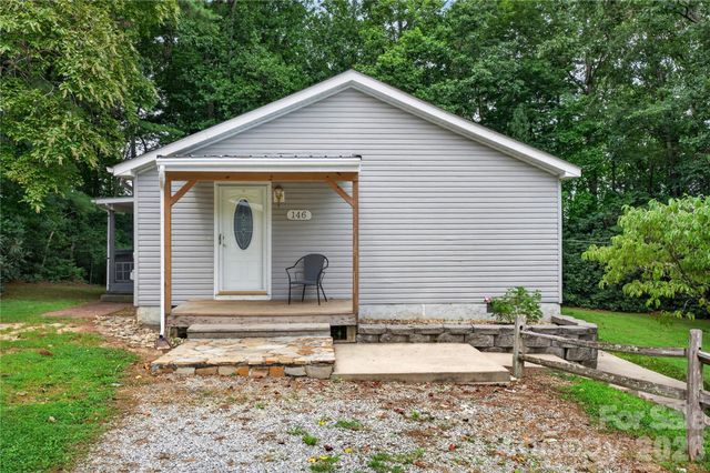 146 Banks View Lane, Hendersonville, NC 28792