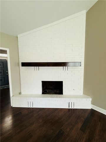 2714 W Fir Street, Rogers, AR 72758