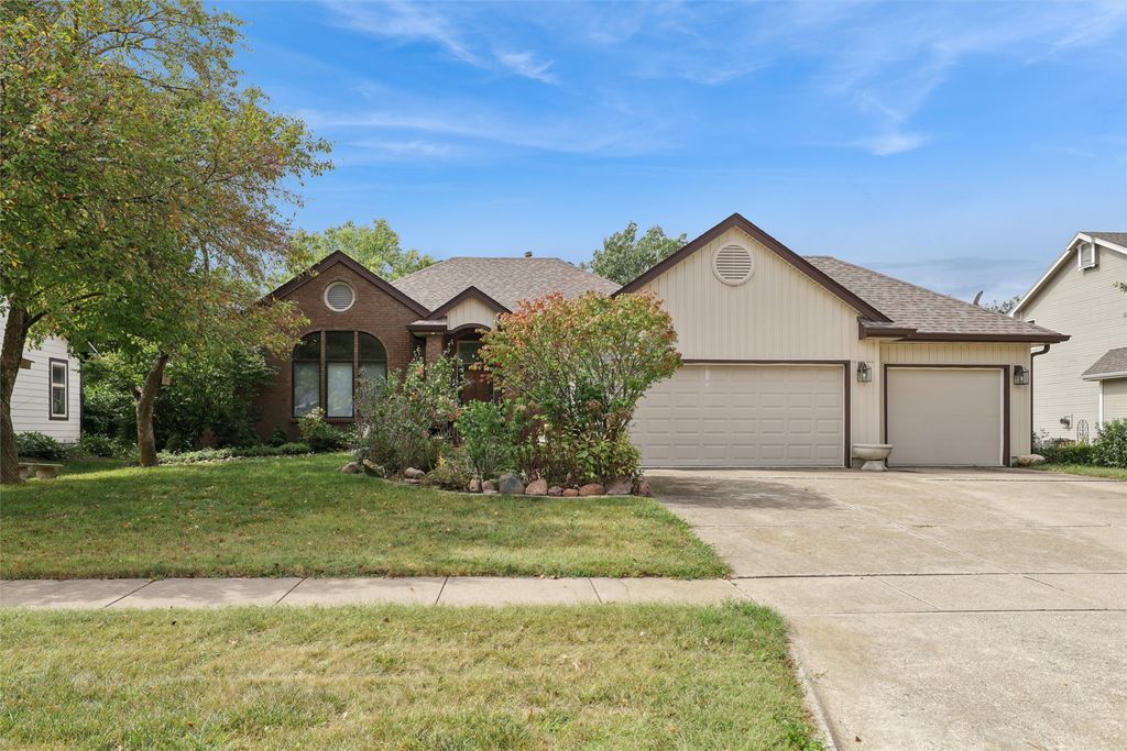 548 6th Street NW, Altoona, IA 50009