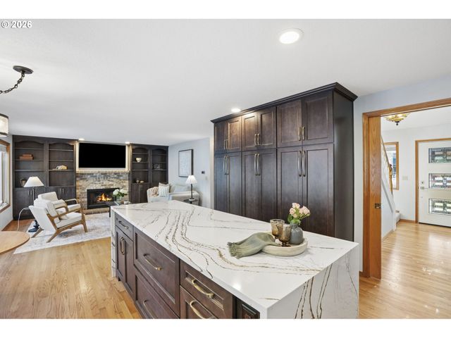 2474 Ne Lindsey Dr, Hillsboro, OR 97124
