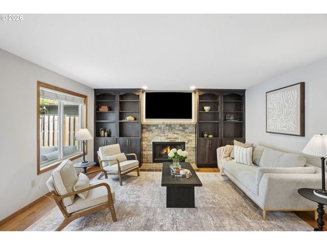 2474 Ne Lindsey Dr, Hillsboro, OR 97124