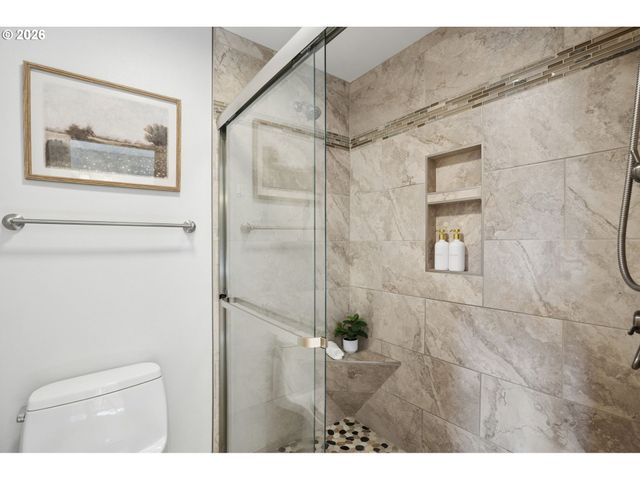 2474 Ne Lindsey Dr, Hillsboro, OR 97124
