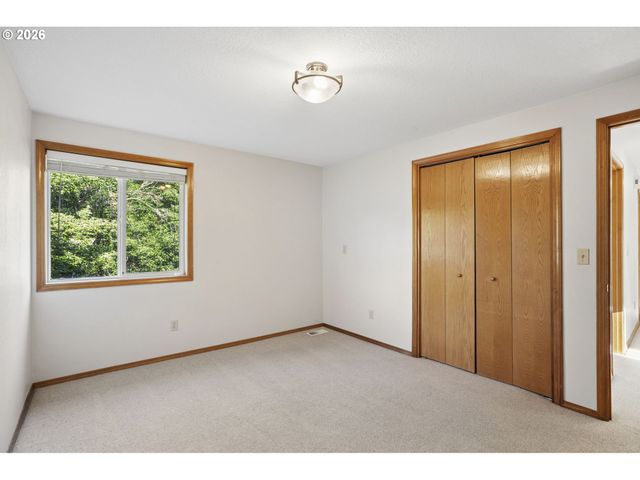 2474 Ne Lindsey Dr, Hillsboro, OR 97124