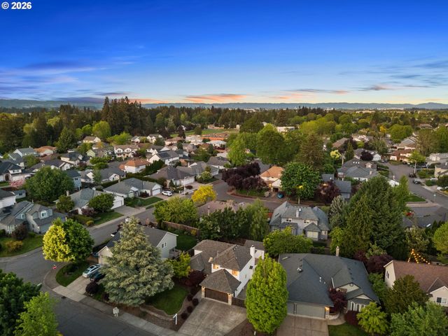 2474 Ne Lindsey Dr, Hillsboro, OR 97124