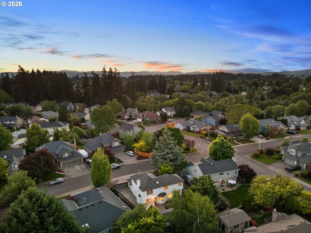 2474 Ne Lindsey Dr, Hillsboro, OR 97124
