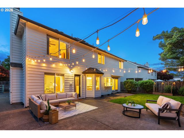 2474 Ne Lindsey Dr, Hillsboro, OR 97124