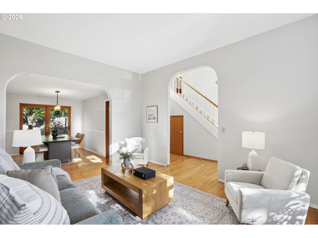 2474 Ne Lindsey Dr, Hillsboro, OR 97124