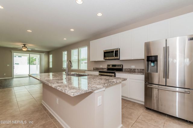 1087 PERSIMMON Drive, Middleburg, FL 32068