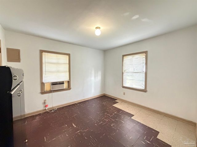 4915 Jackson St, Pensacola, FL 32506