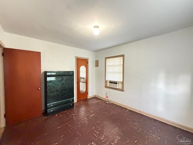 4915 Jackson St, Pensacola, FL 32506