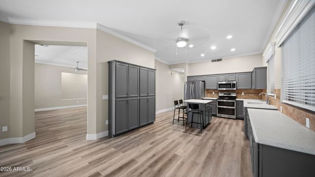 6768 W LONE CACTUS Drive, Glendale, AZ 85308