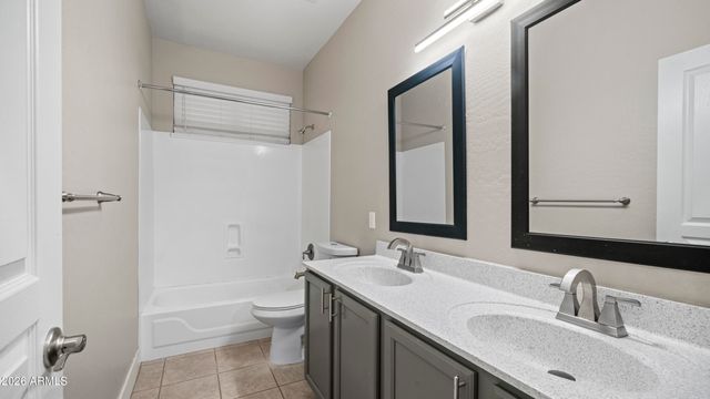 6768 W LONE CACTUS Drive, Glendale, AZ 85308