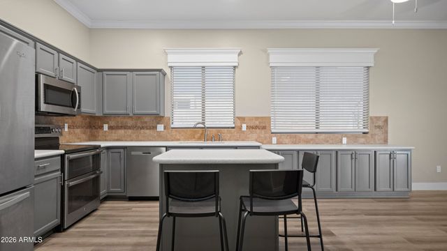 6768 W LONE CACTUS Drive, Glendale, AZ 85308