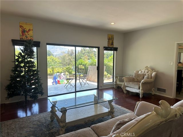 1201 Imperial, Glendale, CA 91207