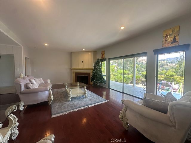 1201 Imperial, Glendale, CA 91207
