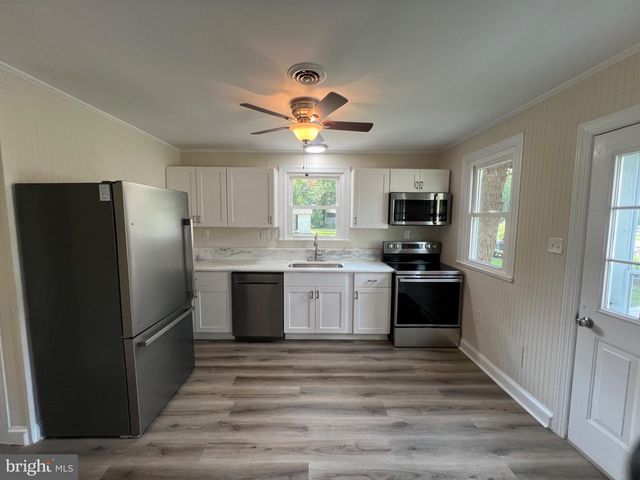 222 MIMOSA AVE, Colonial Beach, VA 22443