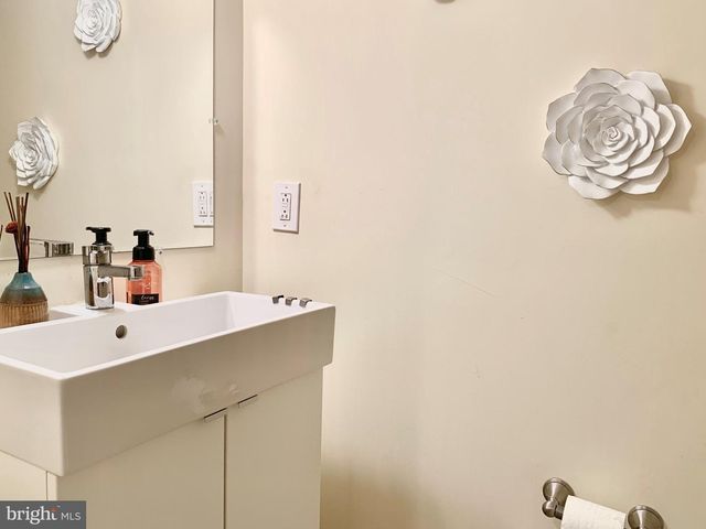 115 MERCY ST, Philadelphia, PA 19148