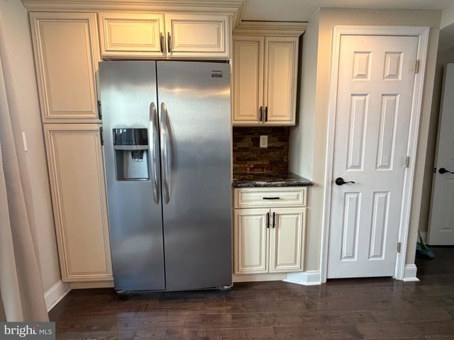 115 MERCY ST, Philadelphia, PA 19148