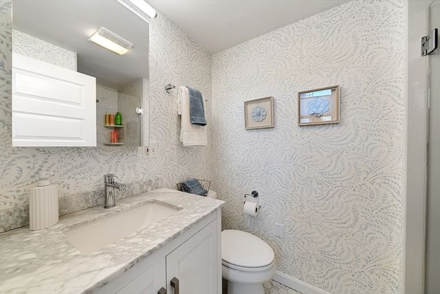 9 Hancock St 5, Boston, MA 02114