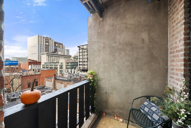 9 Hancock St 5, Boston, MA 02114