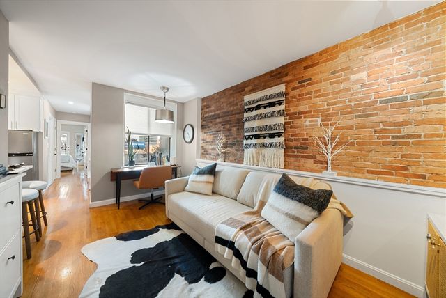 9 Hancock St 5, Boston, MA 02114