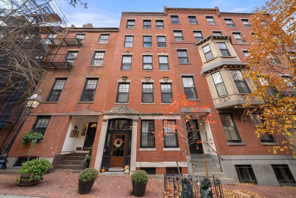 9 Hancock St 5, Boston, MA 02114