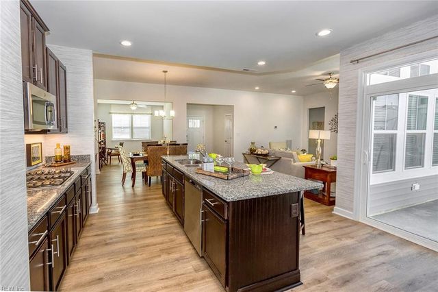1301 Regal Rd Unit A, Suffolk, VA 23434