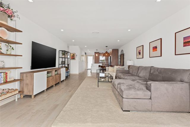 2400 NE 36th Street 12, Lighthouse Point, FL 33064