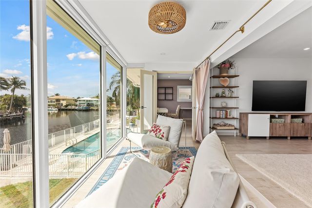 2400 NE 36th Street 12, Lighthouse Point, FL 33064