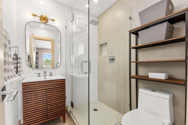 2400 NE 36th Street 12, Lighthouse Point, FL 33064