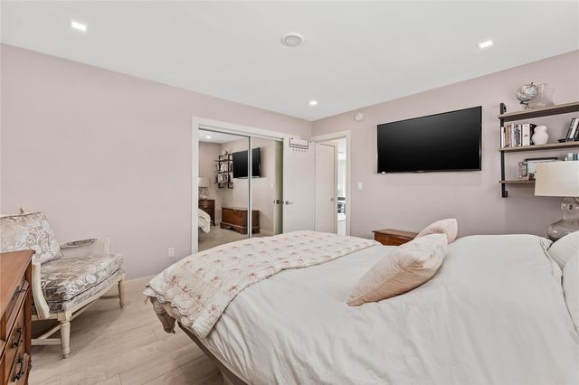 2400 NE 36th Street 12, Lighthouse Point, FL 33064