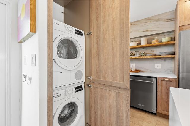 2400 NE 36th Street 12, Lighthouse Point, FL 33064