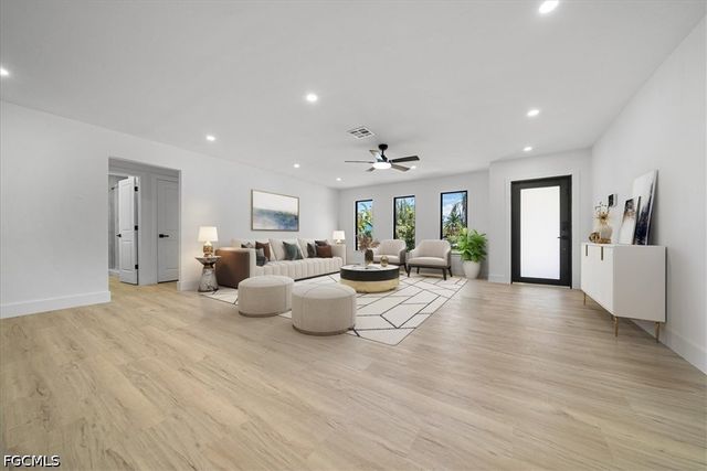 1437 SE 11th ST, Cape Coral, FL 33990