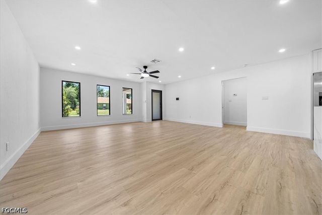 1437 SE 11th ST, Cape Coral, FL 33990