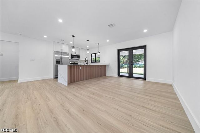 1437 SE 11th ST, Cape Coral, FL 33990