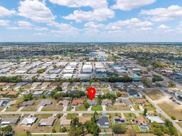 1437 SE 11th ST, Cape Coral, FL 33990