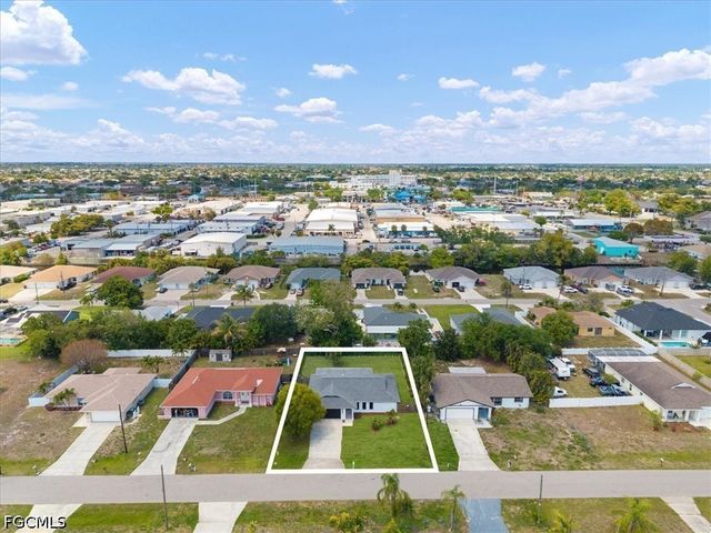 1437 SE 11th ST, Cape Coral, FL 33990