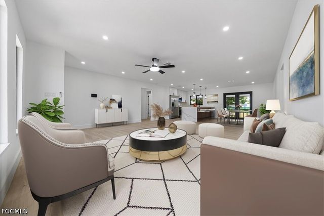 1437 SE 11th ST, Cape Coral, FL 33990